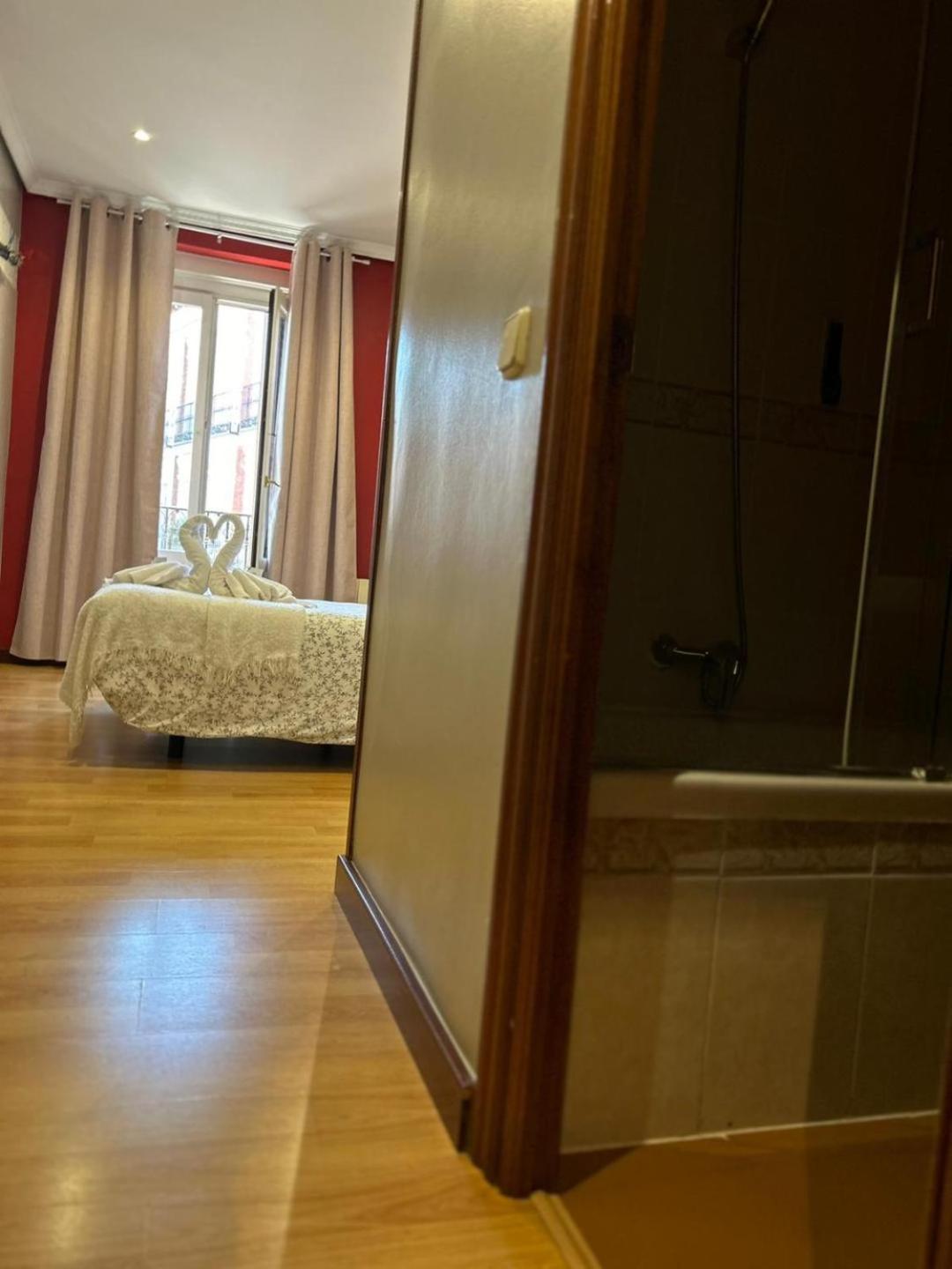 Double Room Private Bathroom
