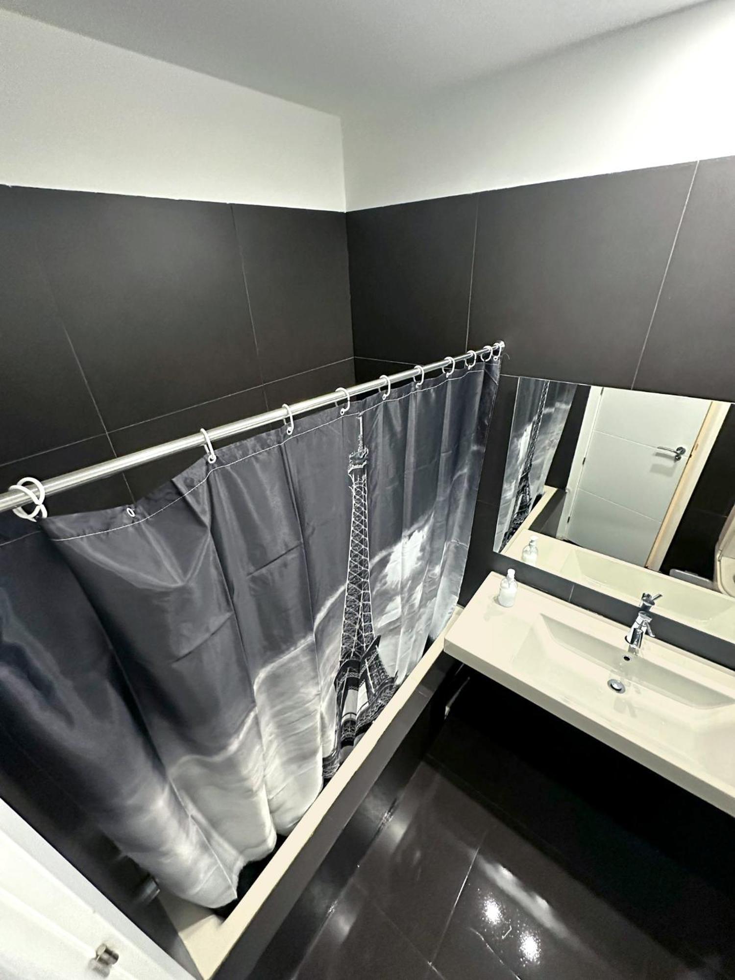 Queen Room Spa Bath